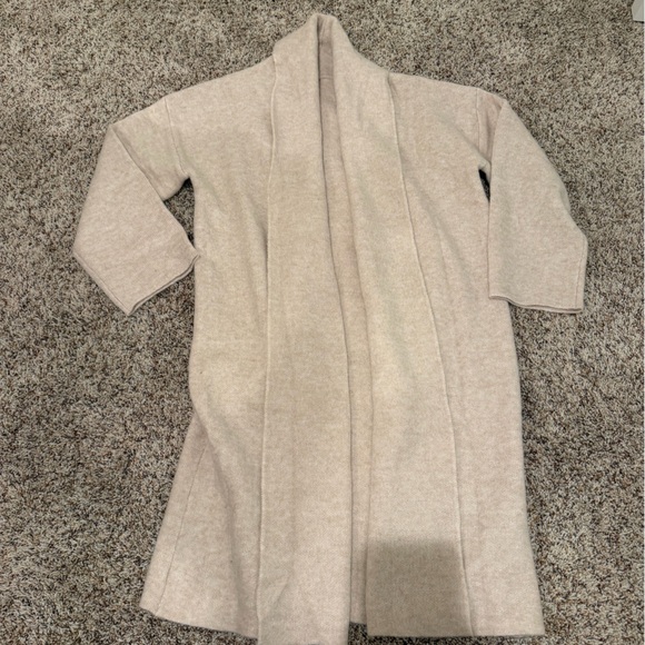 Elegant Cream Long Sweater - Picture 5 of 6